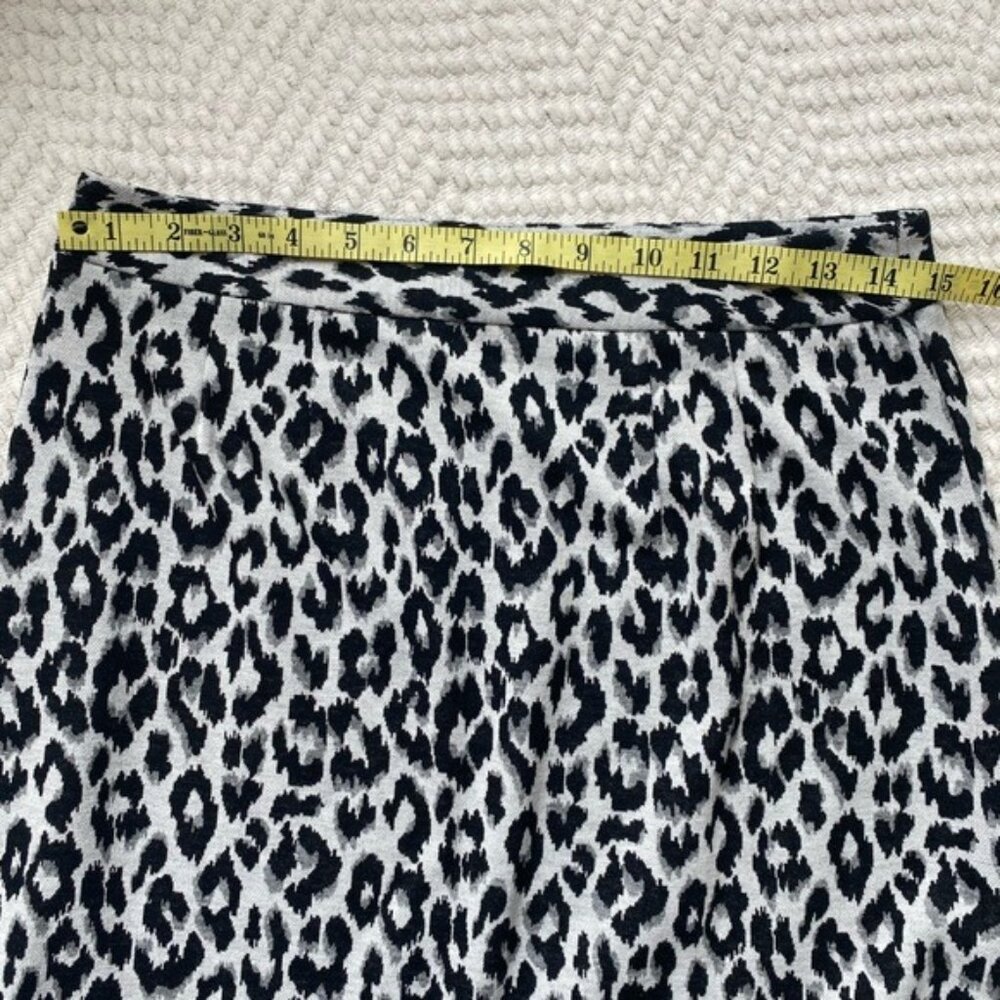 Talbots Black & Gray Animal Print Mini-Skirt Size 2 With Faux Pockets - Picture 4 of 7
